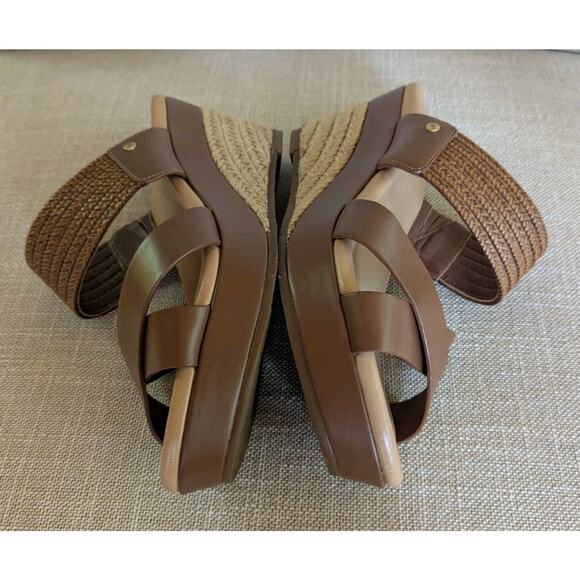 UGG Womens Adriana Wedge Platform Sandal Brown US Size 8 EU 39 Excellent - Picture 6 of 9